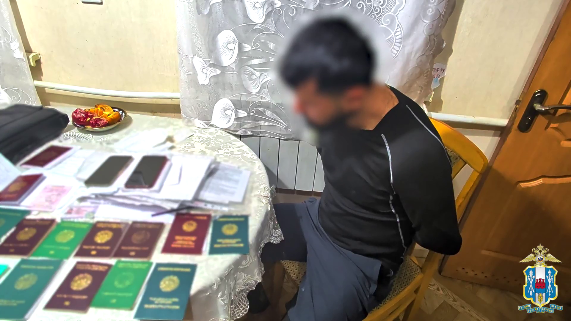 В Ростове-на-Дону задержан организатор теневой схемы легализации мигрантов и четверо его сообщников