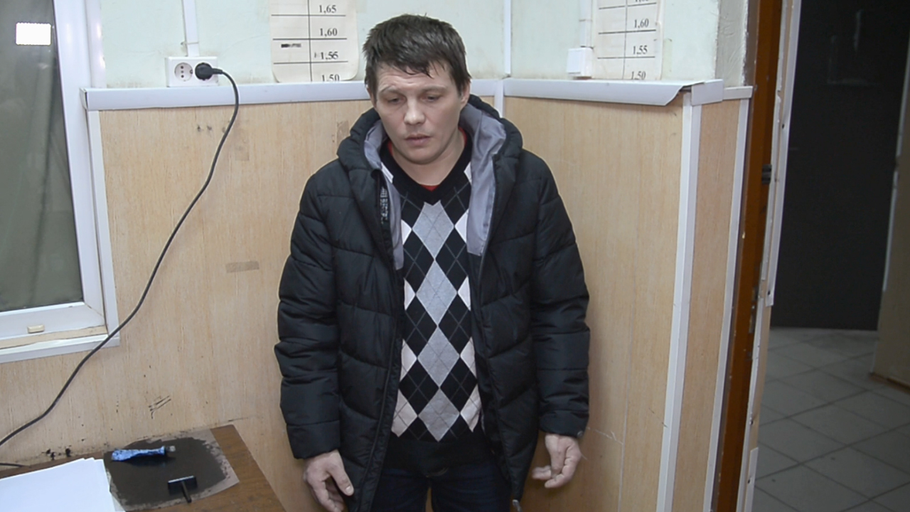 Пермские оперативники задержали злоумышленника, отобравшего у женщины 100 рублей под угрозой ножа