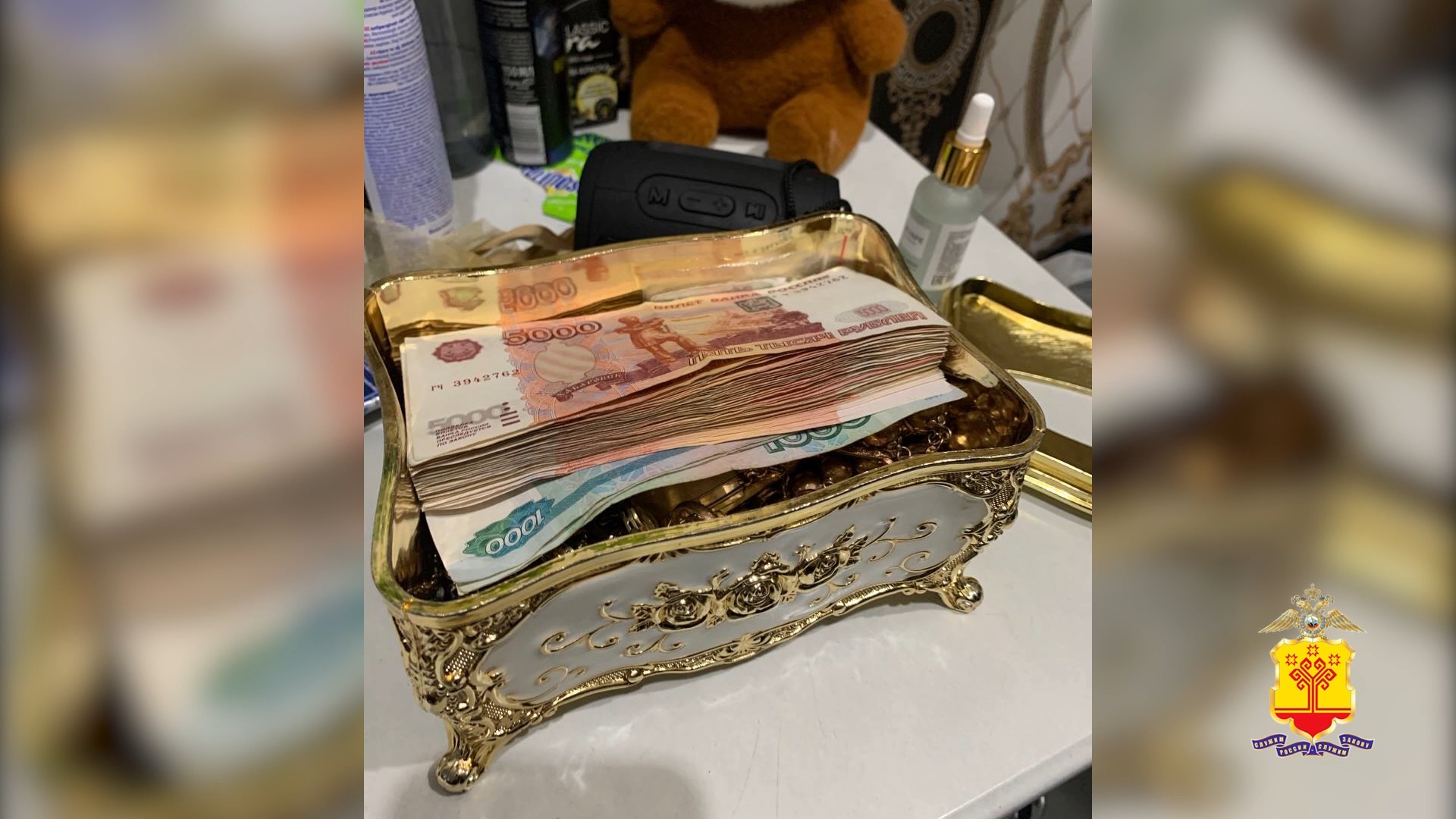 Полиция Чувашии уличила братьев в вымогательствах и мошенничестве под видом оказания интимных услуг