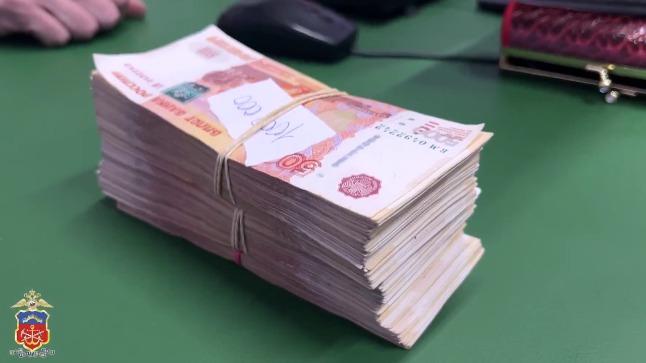 В Мурманске задержали пособника аферистов, оставивших местную пенсионерку без жилья