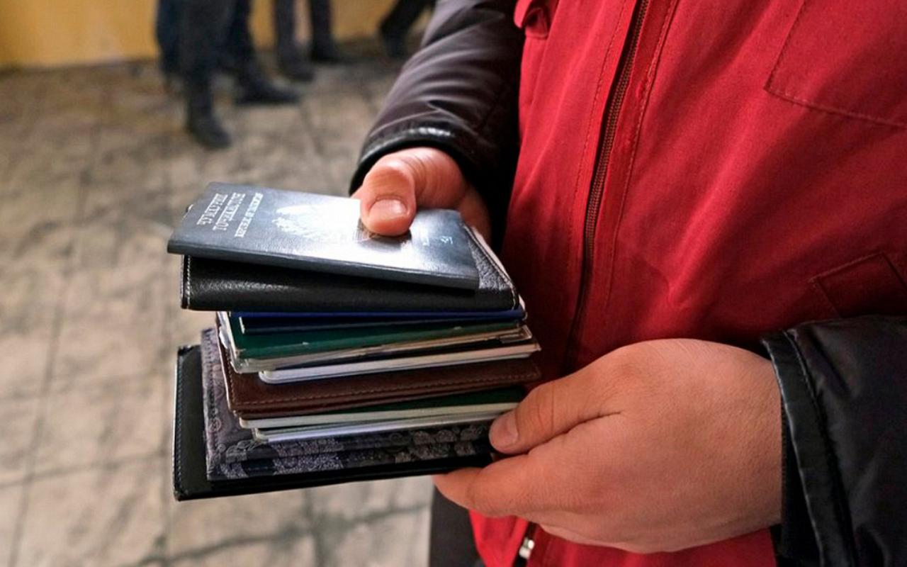 Полицией Москвы пресечён оборот поддельных миграционных документов