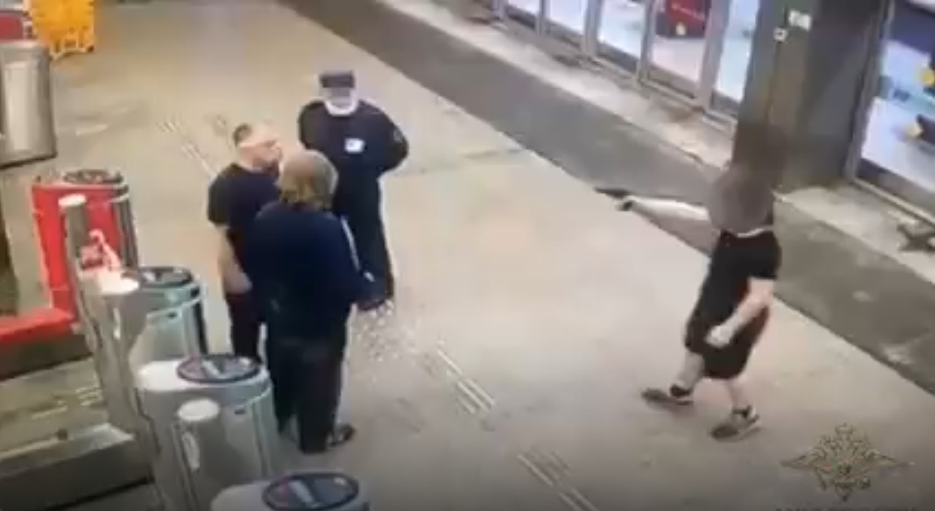 Ирина Волк: Столичные транспортные полицейские задержали несовершеннолетнего хулигана, устроившего стрельбу на железнодорожной станции Матвеевская