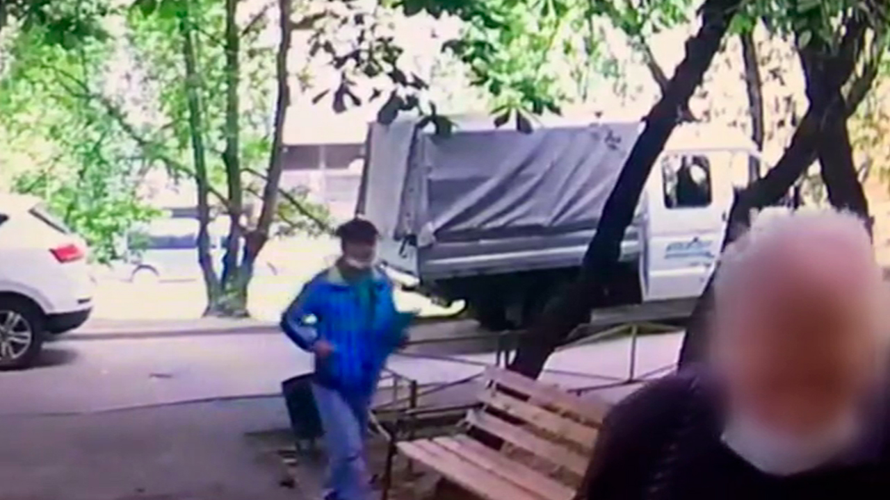 Полиция столицы задержала 56-летнего приезжего мужчину за кражу 350 тысяч рублей у пенсионеров