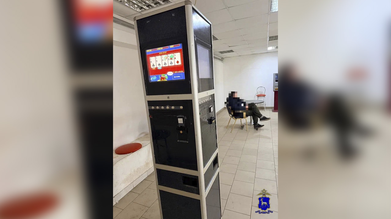 В Самаре полиция задержала организатора нелегального азартного бизнеса и изъяла десятки игровых автоматов