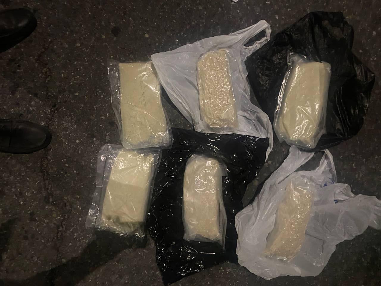Полицейские Югры пресекли распространение на территории двух регионов 3 кг мефедрона