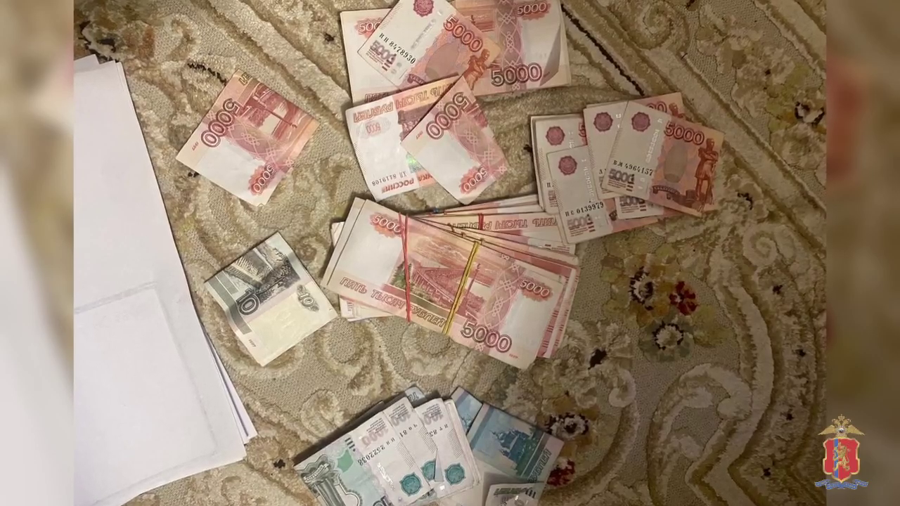 Полицейские изобличили троих жителей Красноярска в инсценировках пяти ДТП и хищении страховых выплат