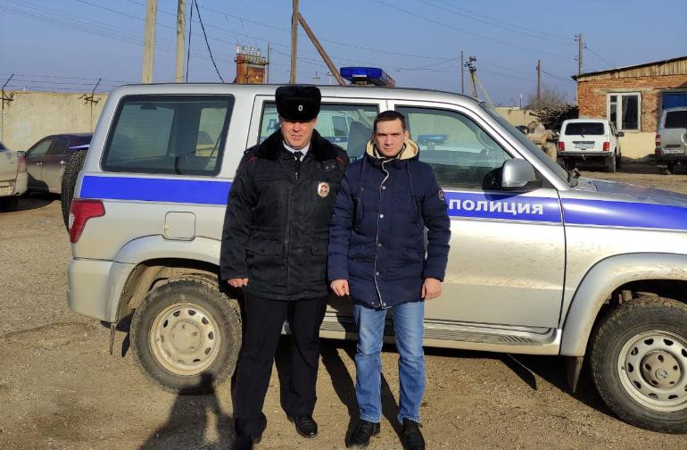 В Астраханской области полицейские спасли заблудившегося в ночной степи мужчину