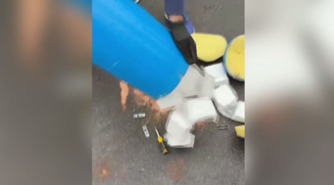 В Санкт-Петербурге полицейские изъяли более 6 кг гашиша из тайника, оборудованного в баллоне