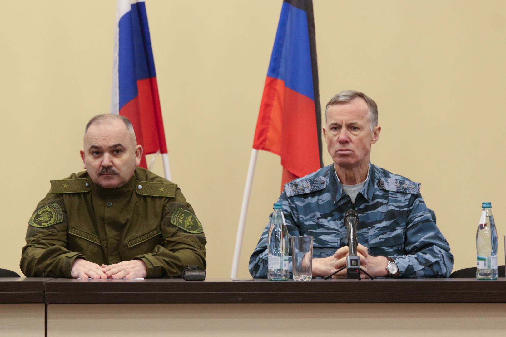 Александр Горовой вручил награды полицейским в ДНР и ЛНР