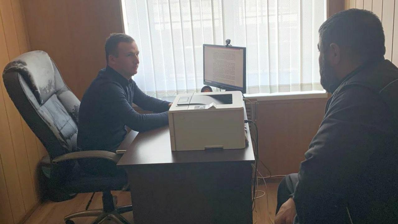 В Карачаево-Черкесии в ходе погони со стрельбой задержан мужчина, объявленный в федеральный розыск