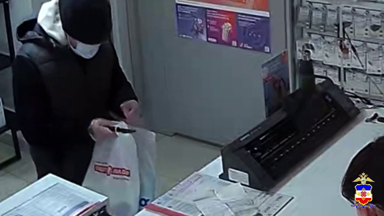 Недавно вышедший на свободу рецидивист, задержан полицией Марий Эл за разбой в салоне связи