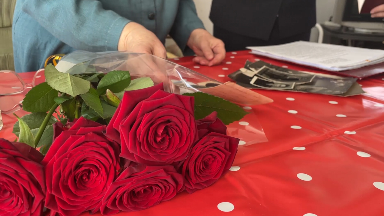В Тюмени вид на жительство получила 86-летняя уроженка Луганской Народной Республики