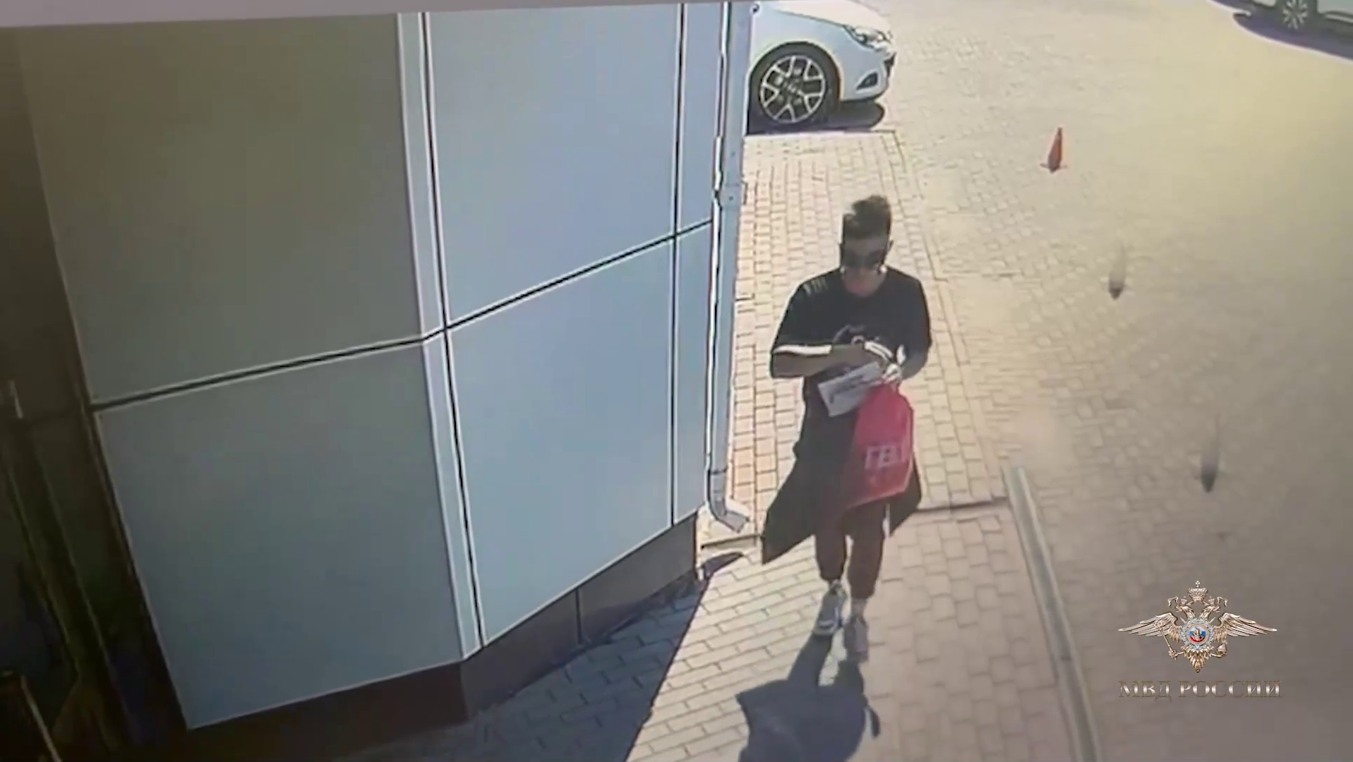 Ирина Волк: В Брянске полицейские оперативно задержали подозреваемого в краже инкассаторского сейф-пакета, в котором находились 340 тысяч рублей