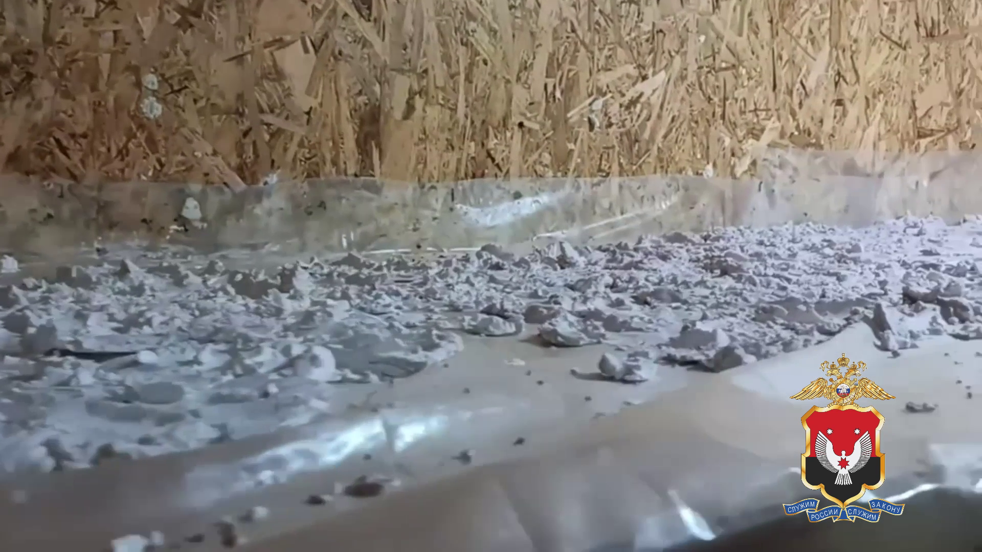Полицейские ликвидировали нарколабораторию, оборудованную в заброшенном коровнике в Удмуртии