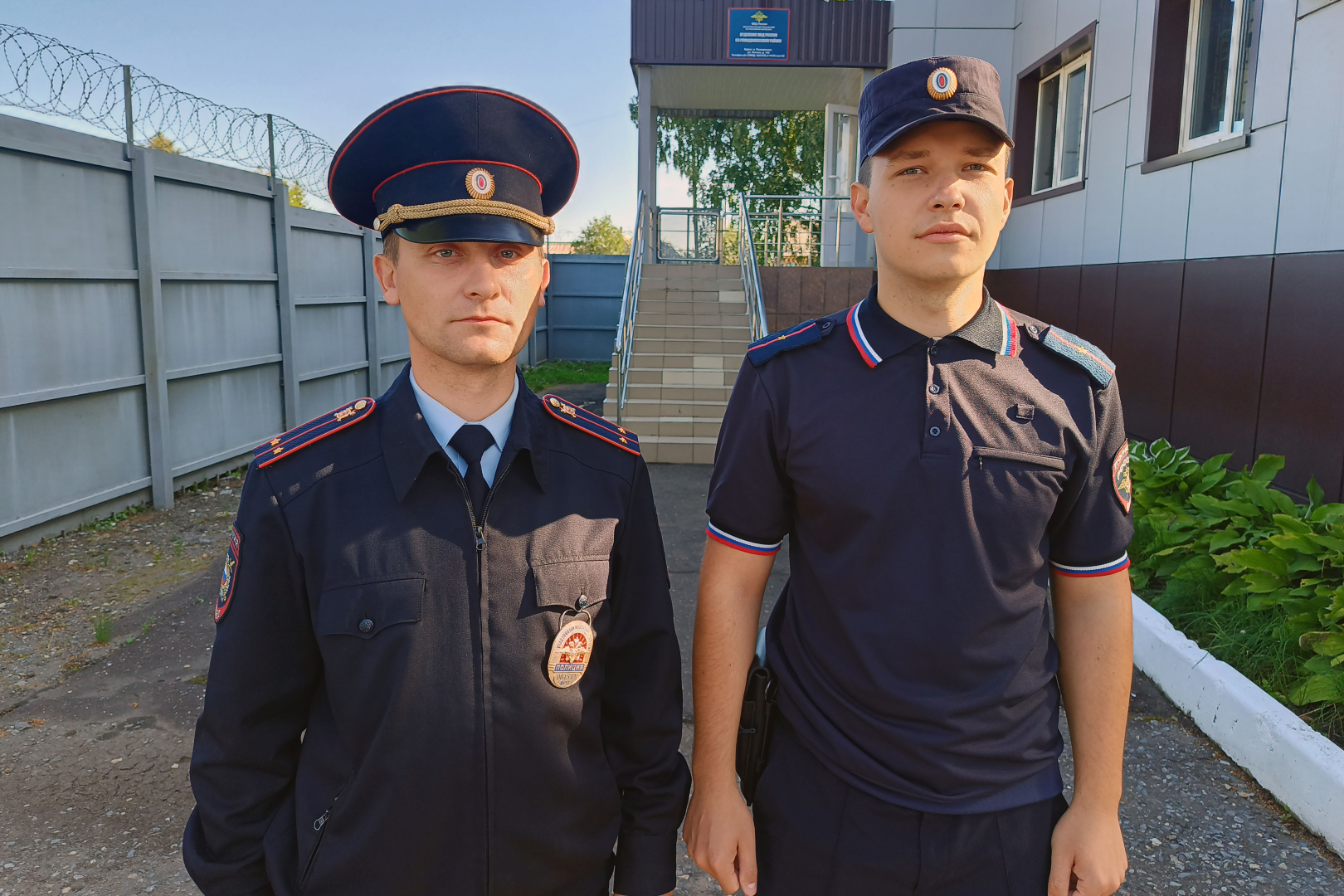 В Мордовии стражи правопорядка помогли заблудившейся в лесу дачнице вернуться домой