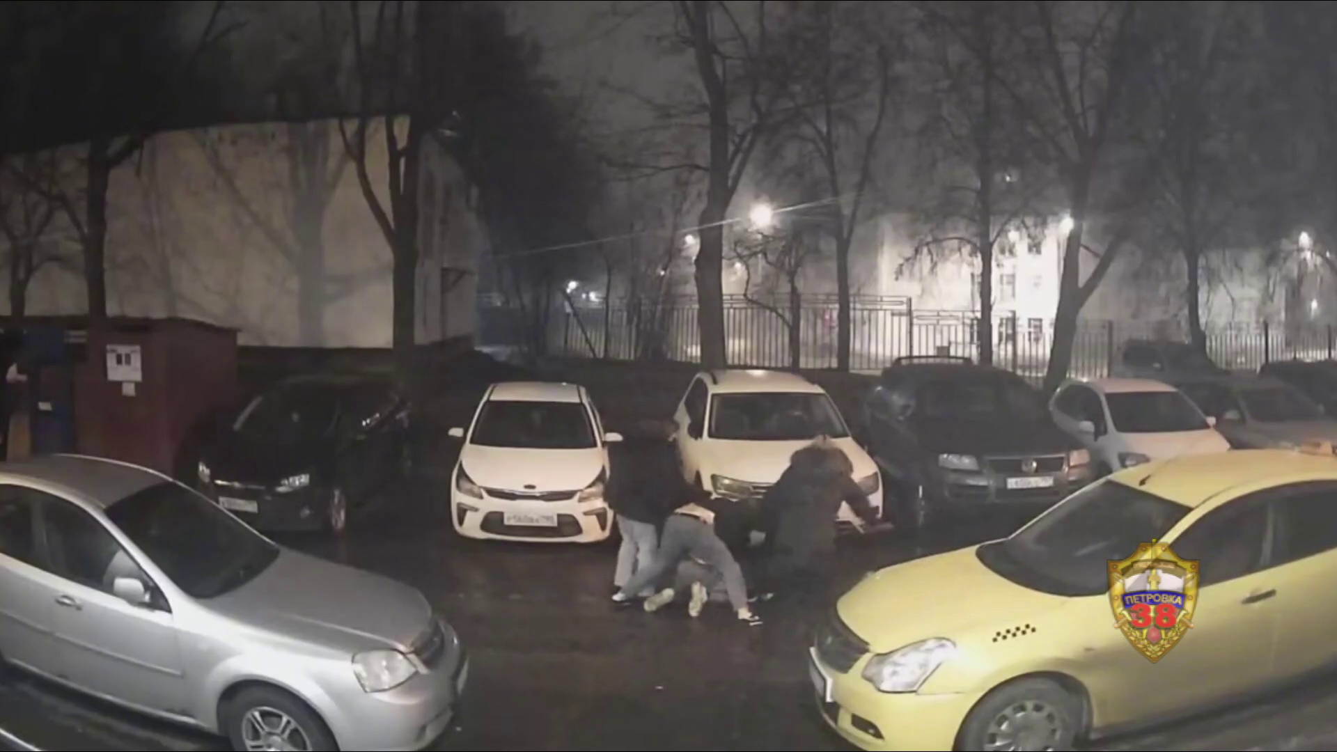 В столичном районе Зябликово полицейские задержали мужчину, в ходе драки порезавшего оппонента ножом