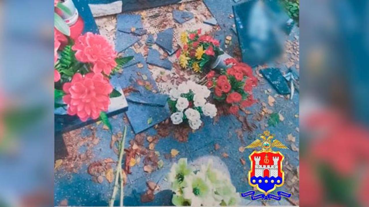 В Калининграде полицейские установили личность вандала, повредившего 24 захоронения