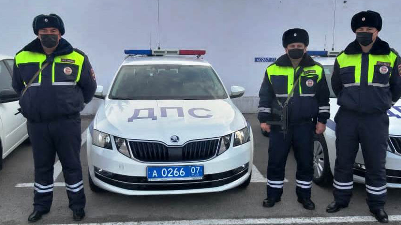Автоинспекторы Кабардино-Балкарии экстренно доставили в больницу водителя с сердечным приступом