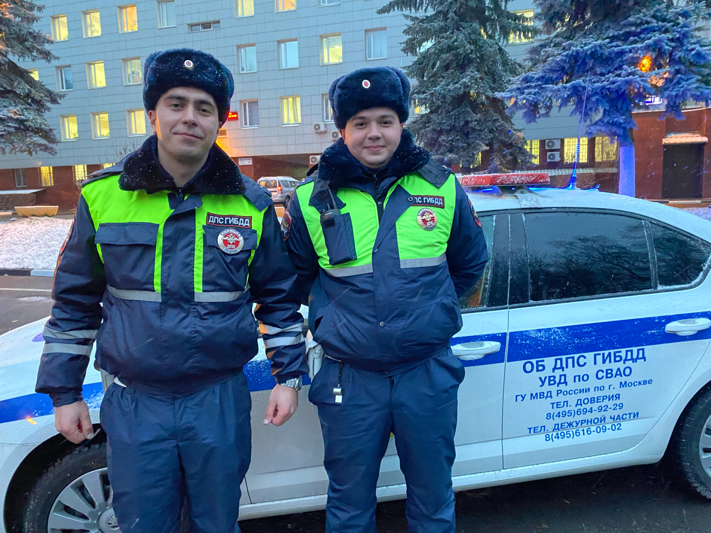 Столичные автоинспекторы доставили в больницу маму с ребёнком, которому требовалась помощь