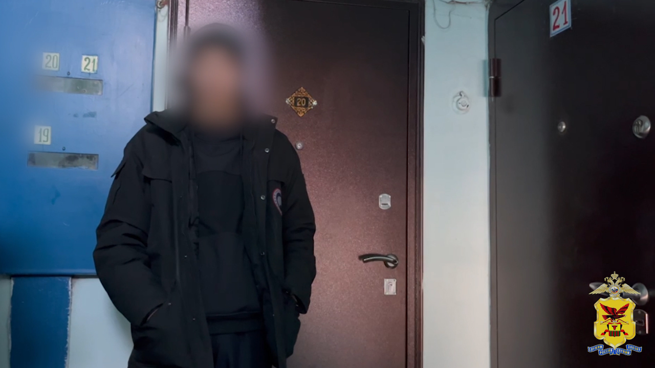 В Забайкалье задержан посыльный аферистов, похитивший у пенсионерки 1,6 млн рублей
