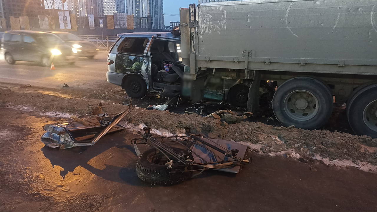 В Новосибирске полицейские выясняют обстоятельства ДТП со смертельным исходом