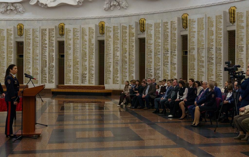 В Музее Победы Валентина Казакова вручила паспорта юным жителям России, достигшим 14-летнего возраста