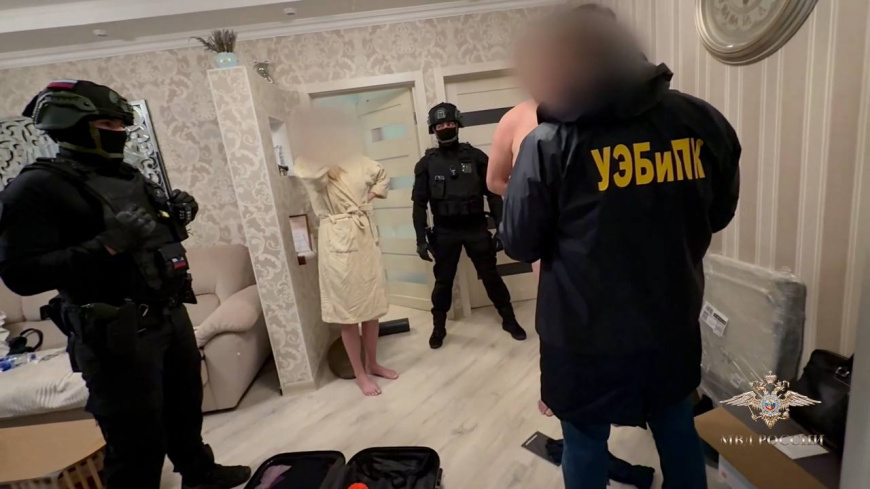 Московские полицейские пресекли деятельность нелегальных банкиров