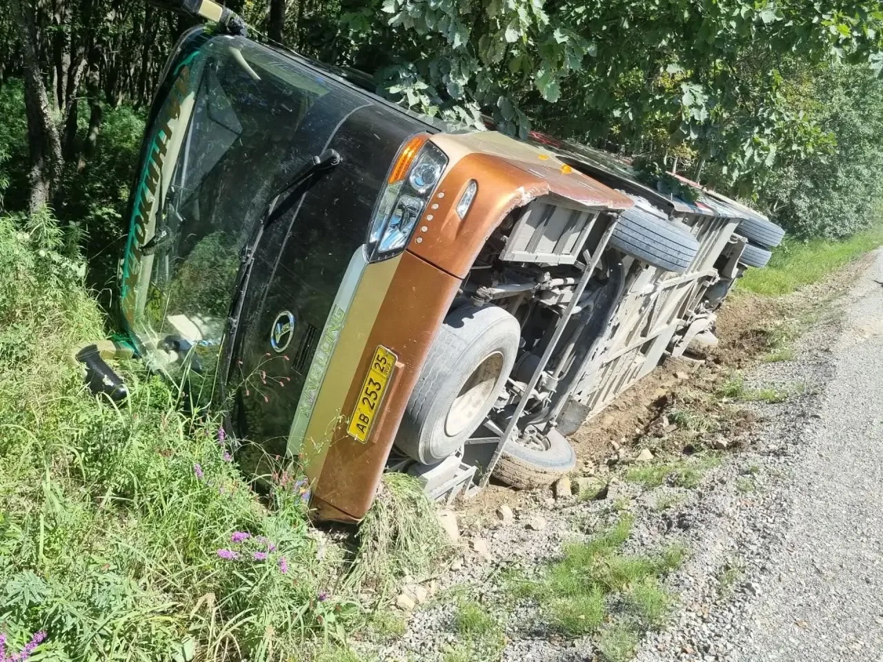 В Приморье полицейские выясняют причины ДТП с участием автобуса, перевозившего группу детей