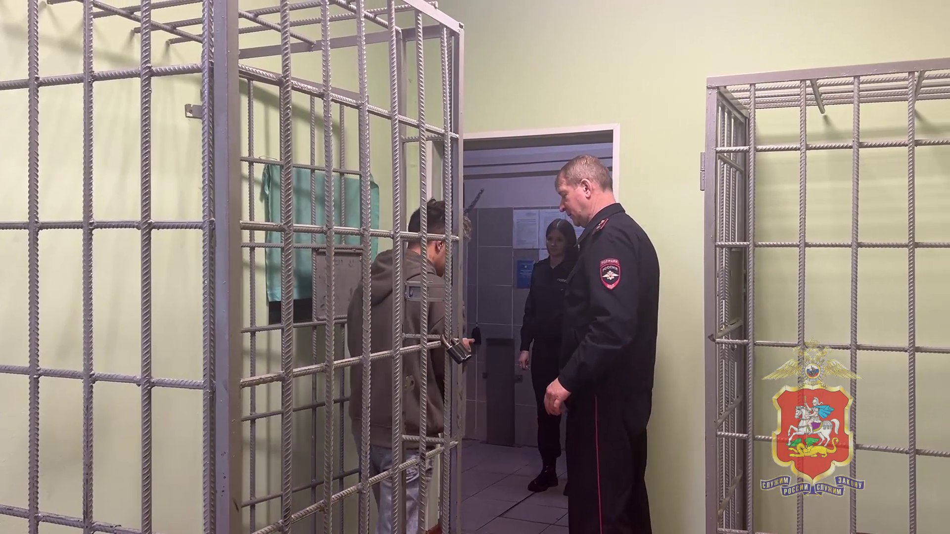В подмосковном Наро-Фоминске задержан курьер, который помог похитить у бабушки 800 тысяч рублей