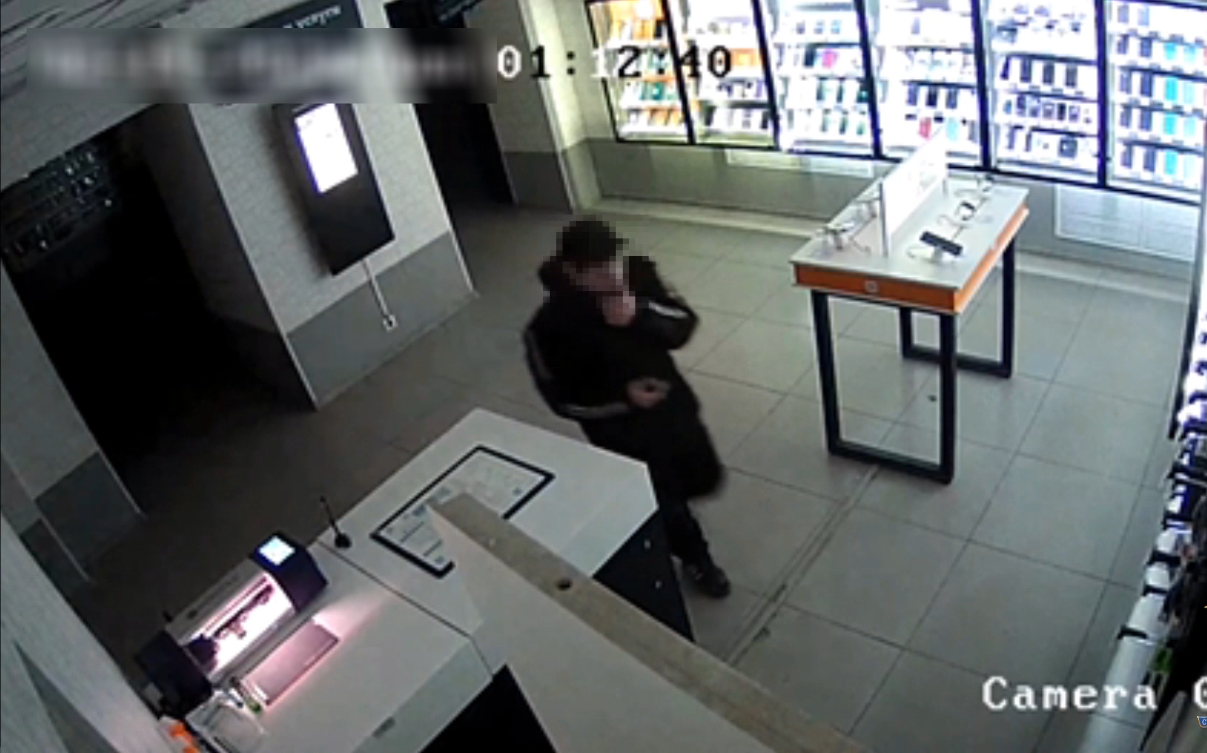 В Ижевске полицией раскрыта кража товаров на сумму 300 тысяч рублей из салона сотовой связи