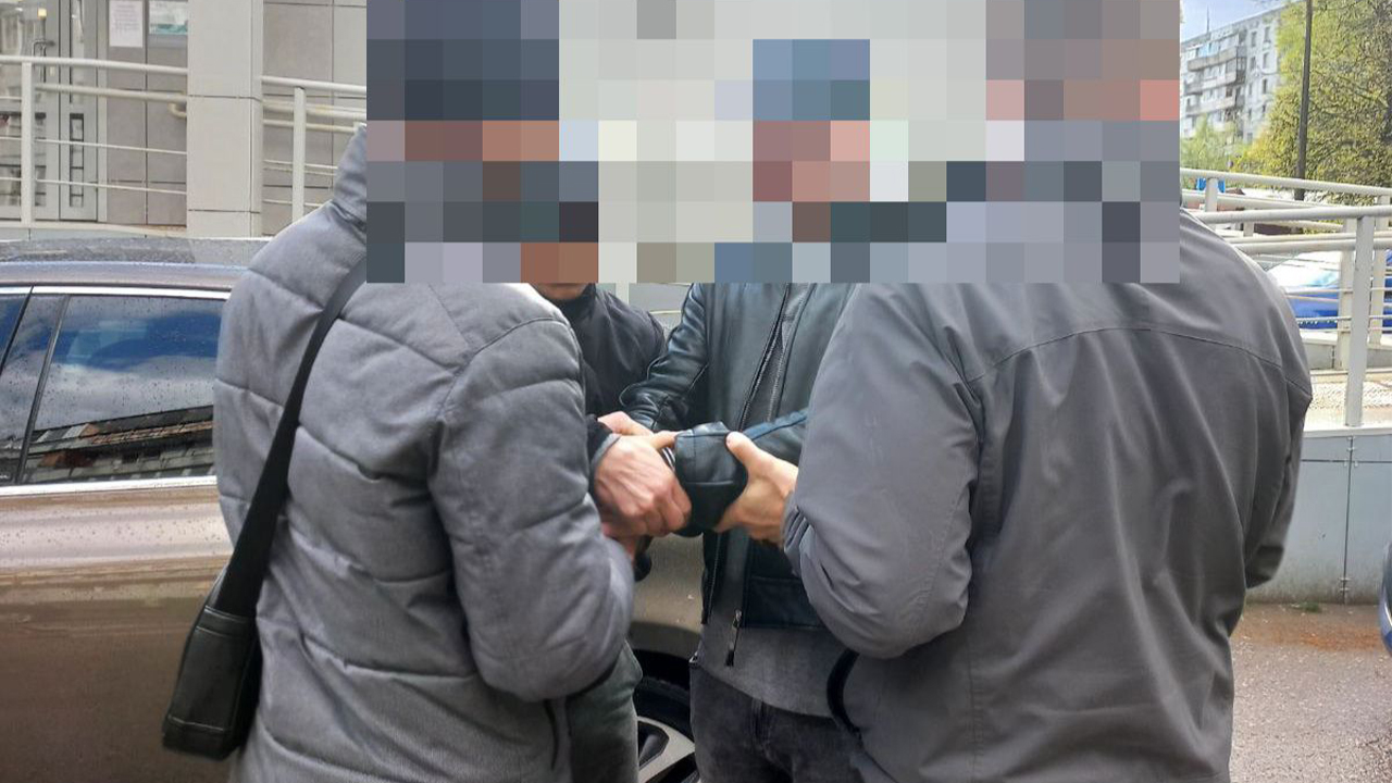 Полицейские Чувашии задержали подозреваемого в мошенничестве, совершённом 13 лет назад