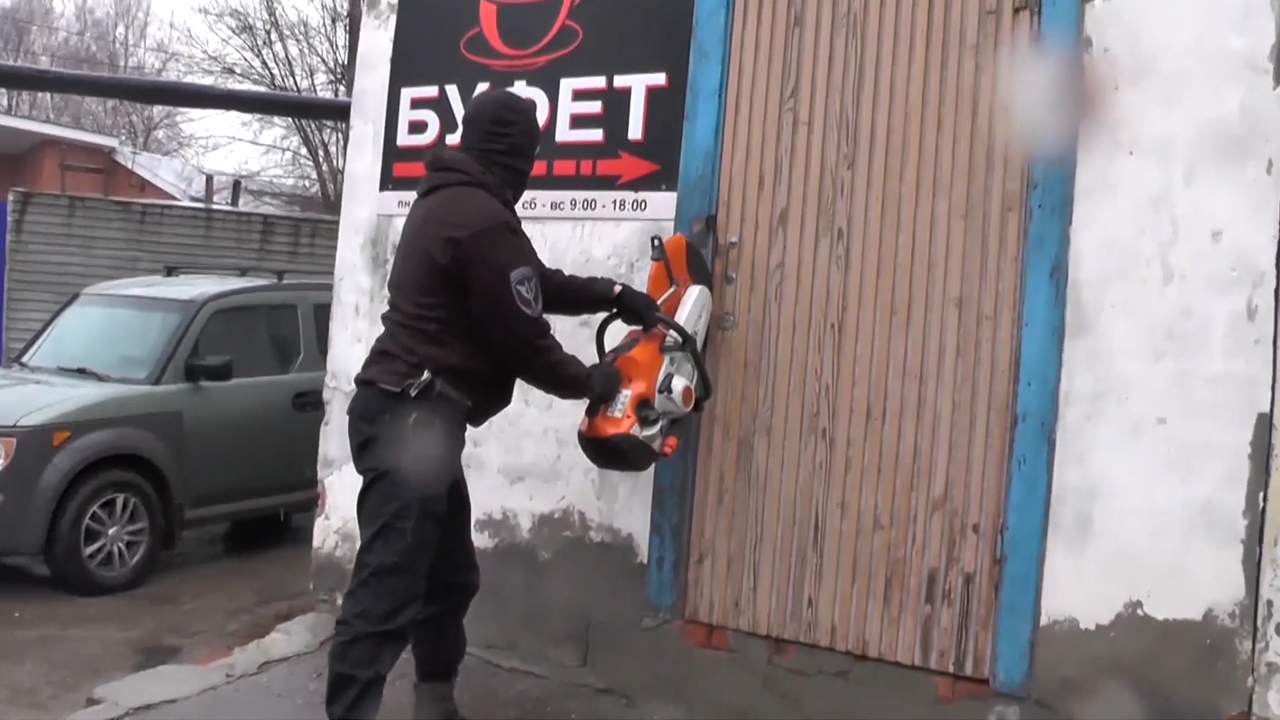 В Чувашии вынесен обвинительный приговор восьмерым участникам подпольной группы алкопроизводителей