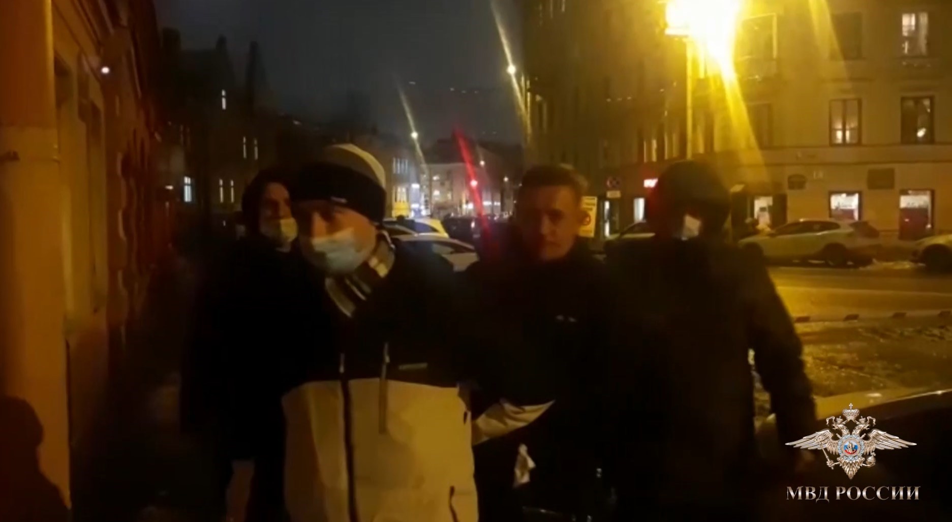 В Санкт-Петербурге полицейскими задержана группа лиц, подозреваемых в совершении серии мошенничеств