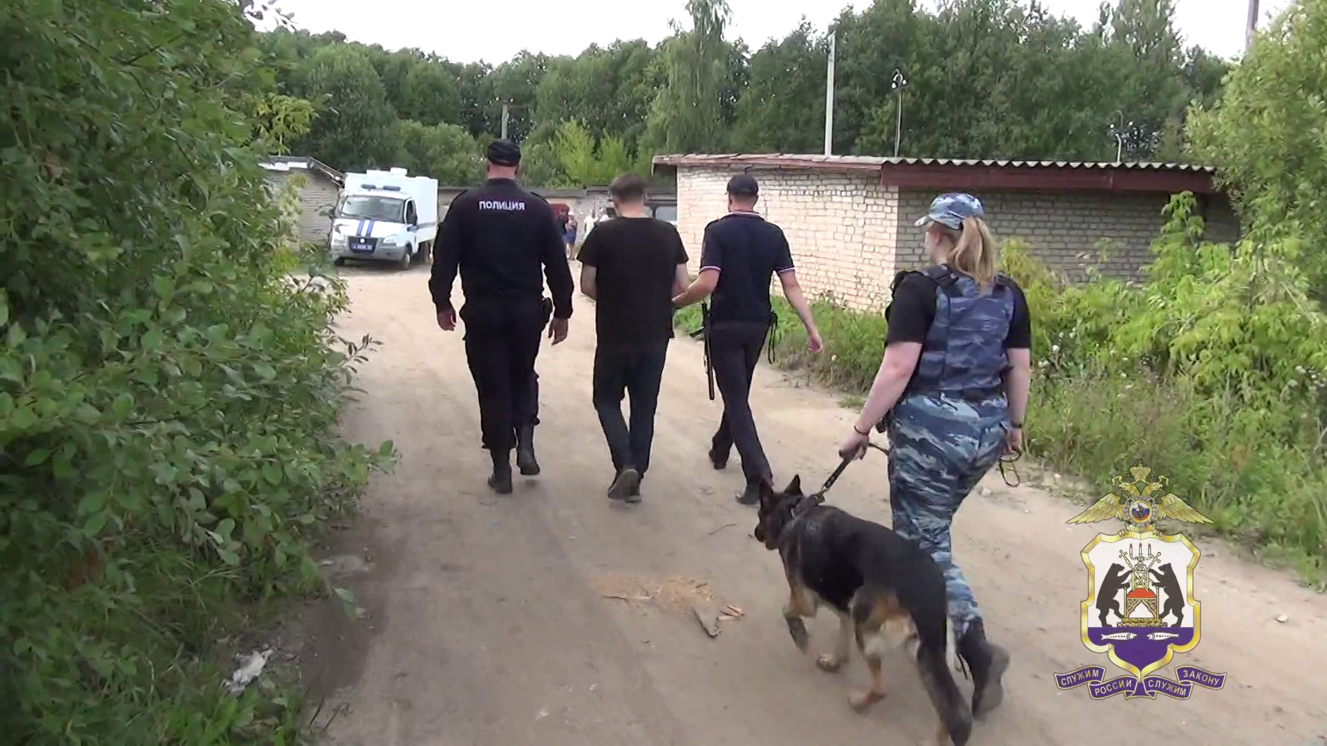 Полицией Новгородской области задержан житель Санкт-Петербурга, подозреваемый в кражах из гаражей