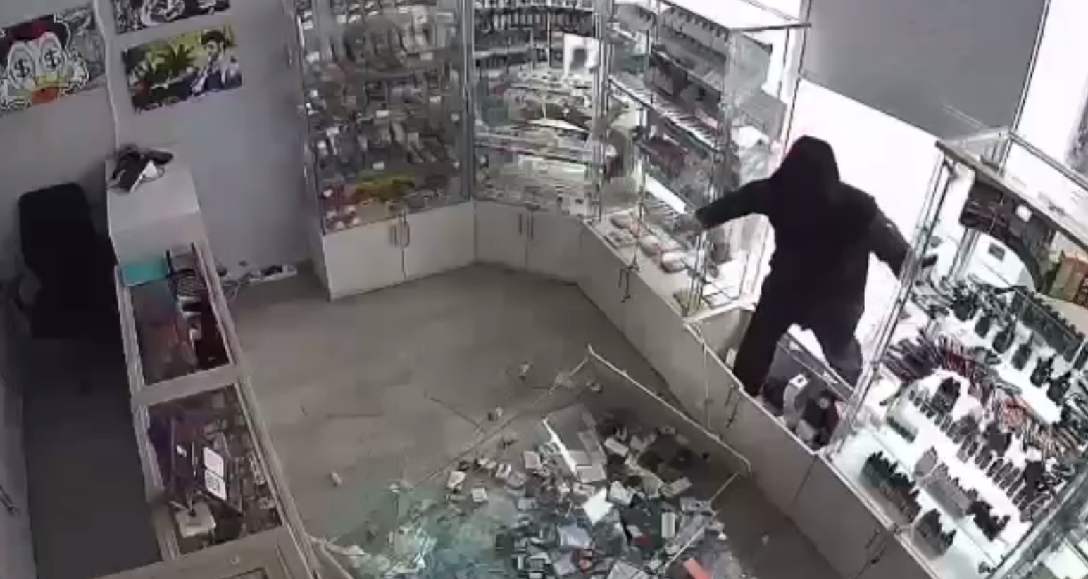 Оперативниками Москвы задержан подозреваемый в краже денег из магазина на Большой Полянке