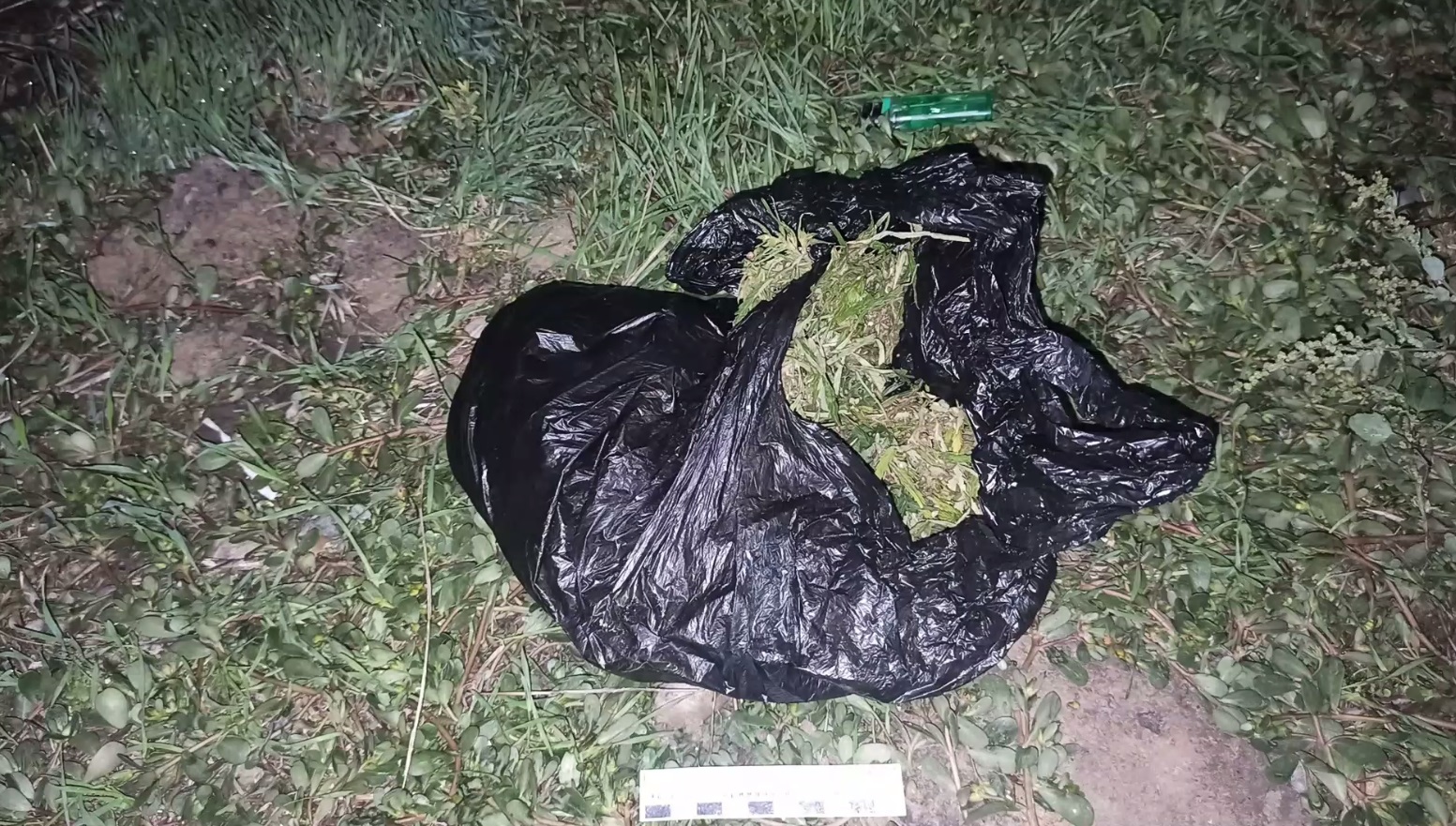 В Кабардино-Балкарии угонщик при задержании пытался избавиться от пакета с марихуаной