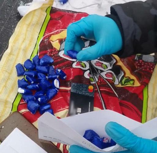 Полиция Иванова с поличным задержала торговца мефедроном и изъяла наркотики из тайников