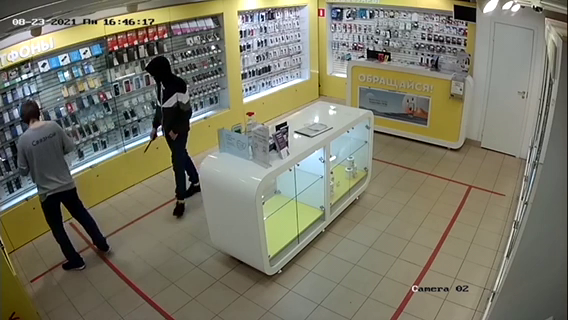 В Мурманской области в суд передано дело о разбойном нападении на салон сотовой связи