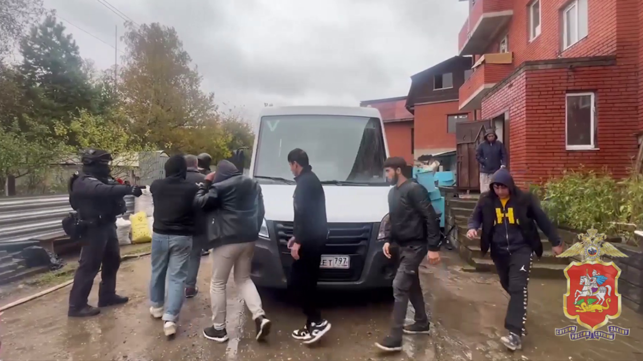 Полицией Подмосковья среди постояльцев общежития в деревне Солманово выявлено 36 нелегальных мигрантов