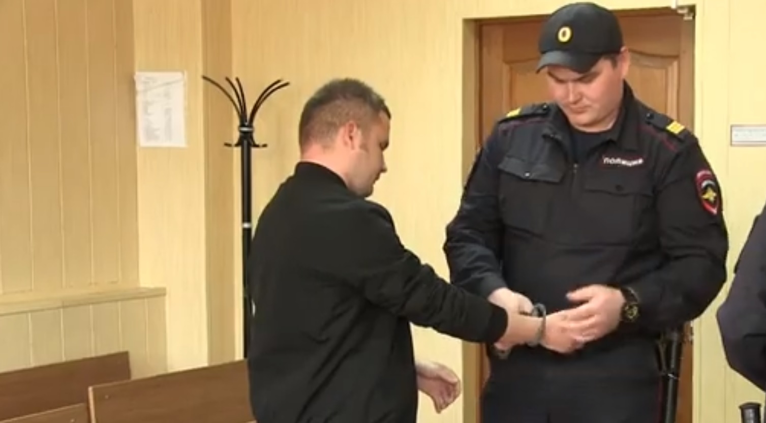 В Чувашии к 4 годам лишения свободы приговорён участник преступной схемы «Мама, я попал в ДТП»