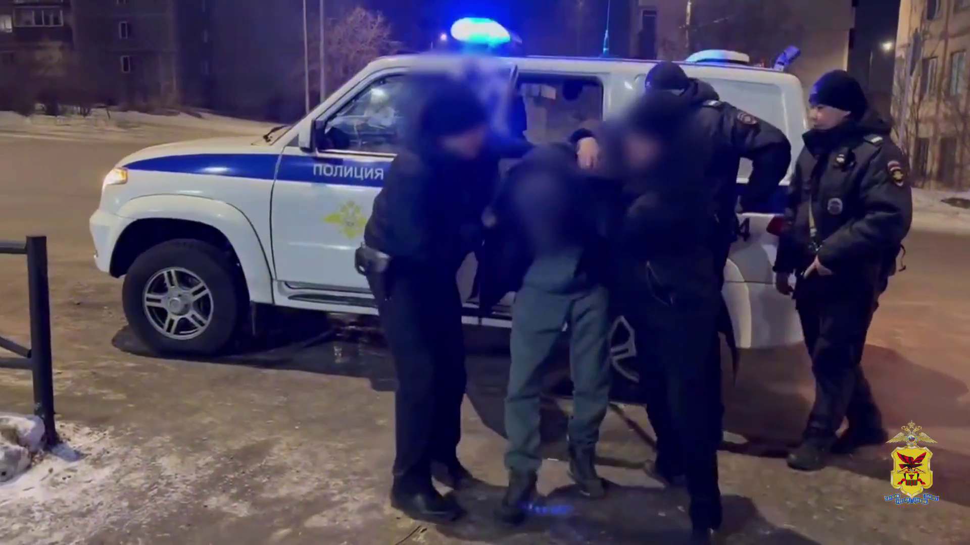 Налётчика на цветочную лавку, угрожавшего флористу ножом, полицейские Читы задержали по ориентировке