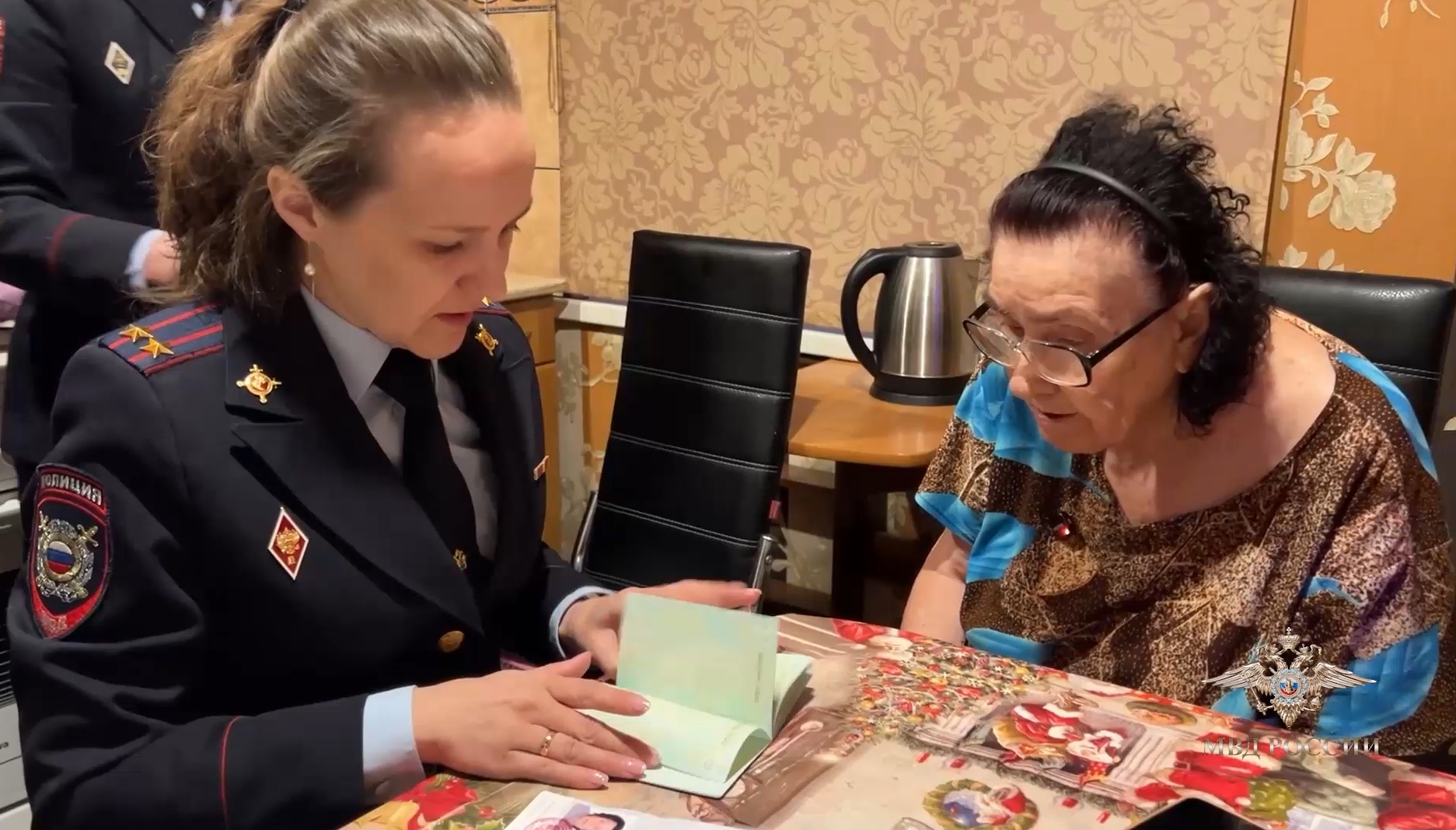 Ирина Волк: В Мурманской области полицейские помогут получить российское гражданство Людмиле Кондратьевой, которая обратилась к Президенту Российской Федерации через кол-центр программы «Итоги года с Владимиром Путиным»
