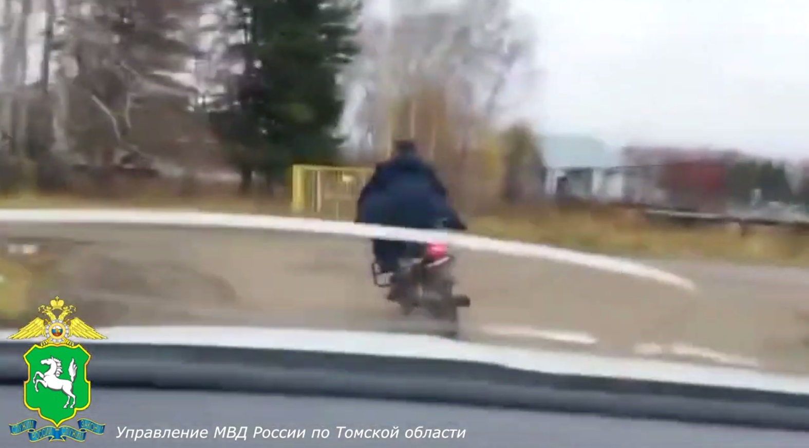 В Томской области задержан нетрезвый водитель мопеда, напавший на сотрудника полиции