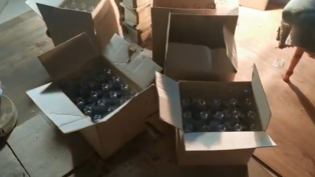 В Красноярском крае из незаконного оборота изъято четыре тысячи бутылок контрафактного спиртного