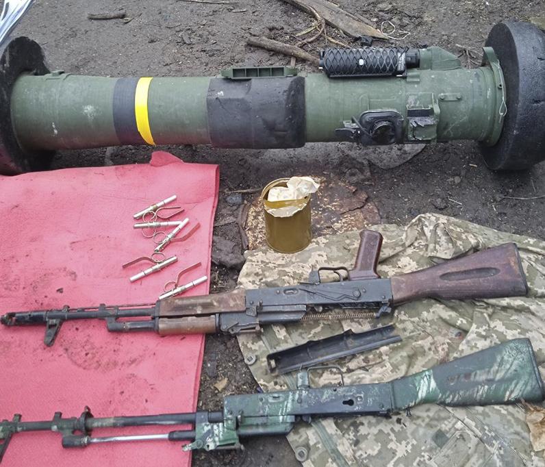 В Херсонской области полицейские нашли зарытый в семенах подсолнуха американский «Джавелин»