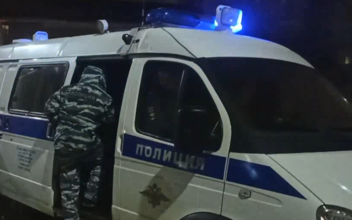 Сотрудники костромской полиции задержали налётчика, угрожавшего ножом женщине ради денег на выпивку