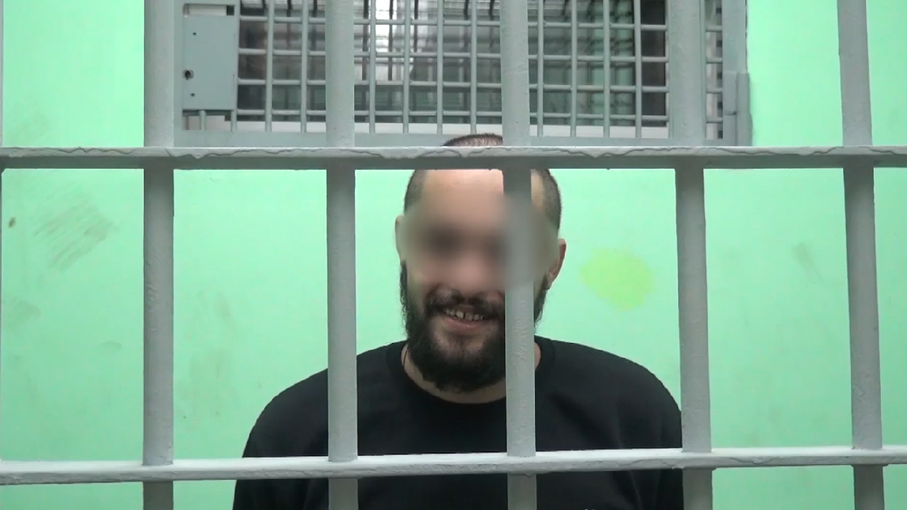 В Клину полицейские на месте преступления задержали подозреваемых, пытавшихся похитить автомобиль