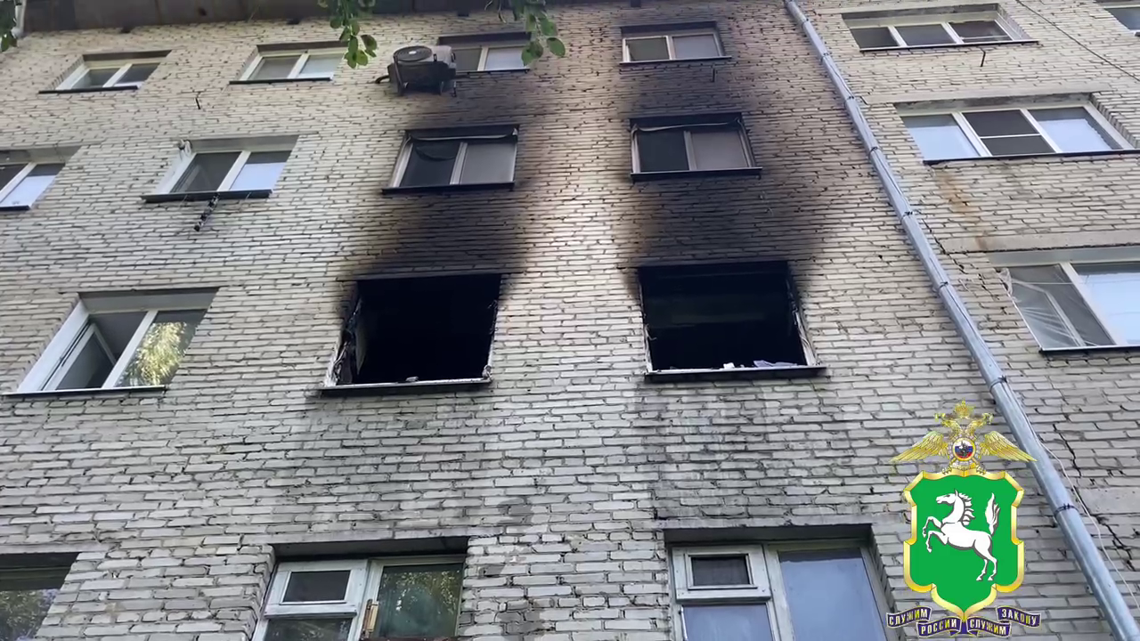 Томской полицией задержан мужчина, причастный к пожару в пятиэтажном доме и гибели человека