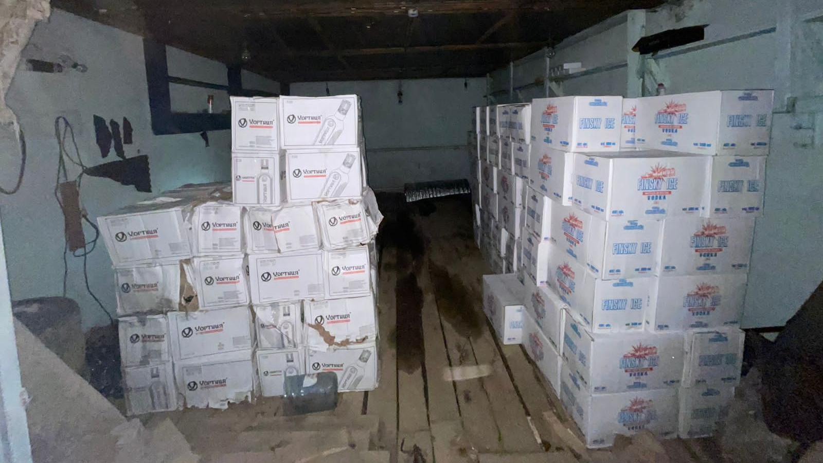 В Якутии полицейские изъяли более 5 тысяч бутылок поддельной водки различных наименований