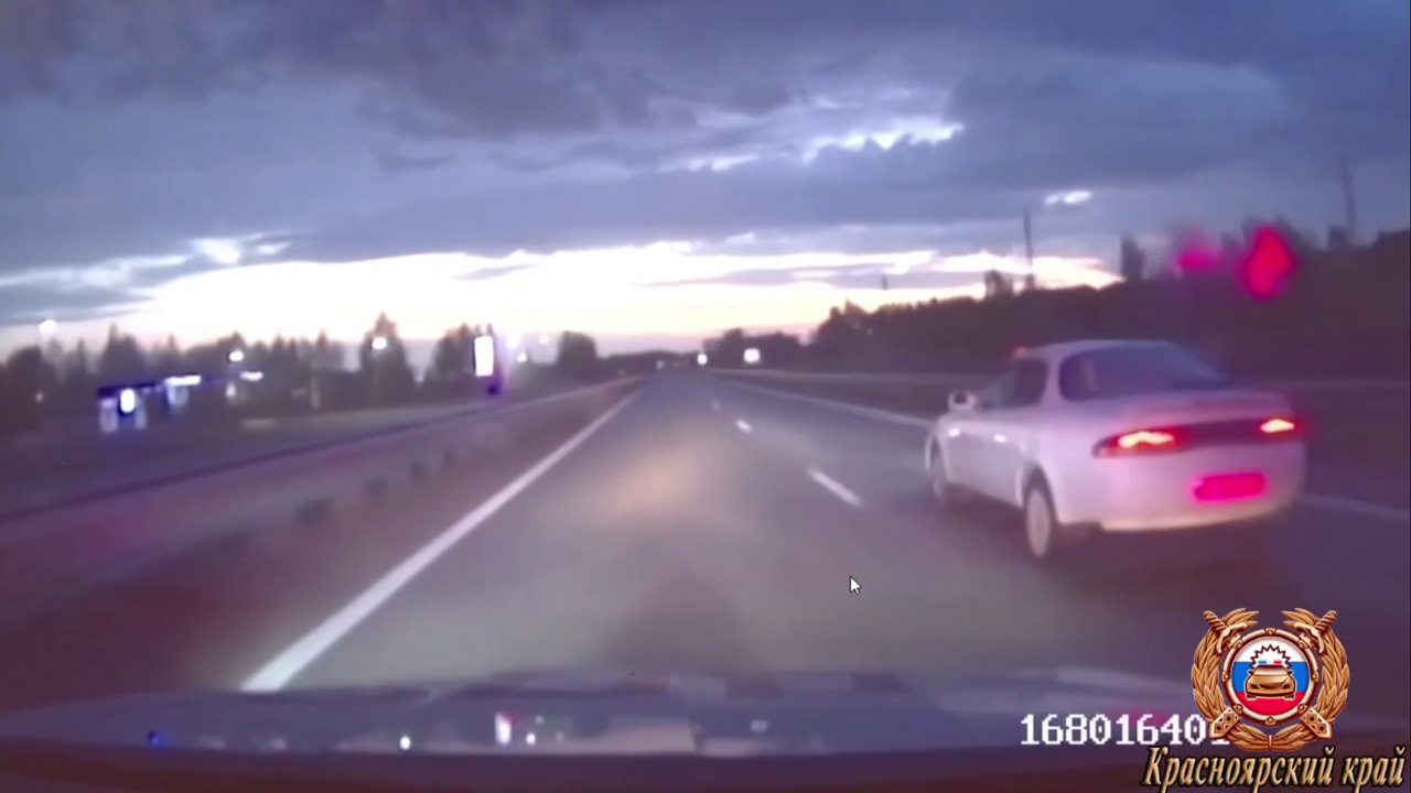 Гонки с полицией под Красноярском обернулись для нетрезвого лихача уголовным делом и 34 протоколами